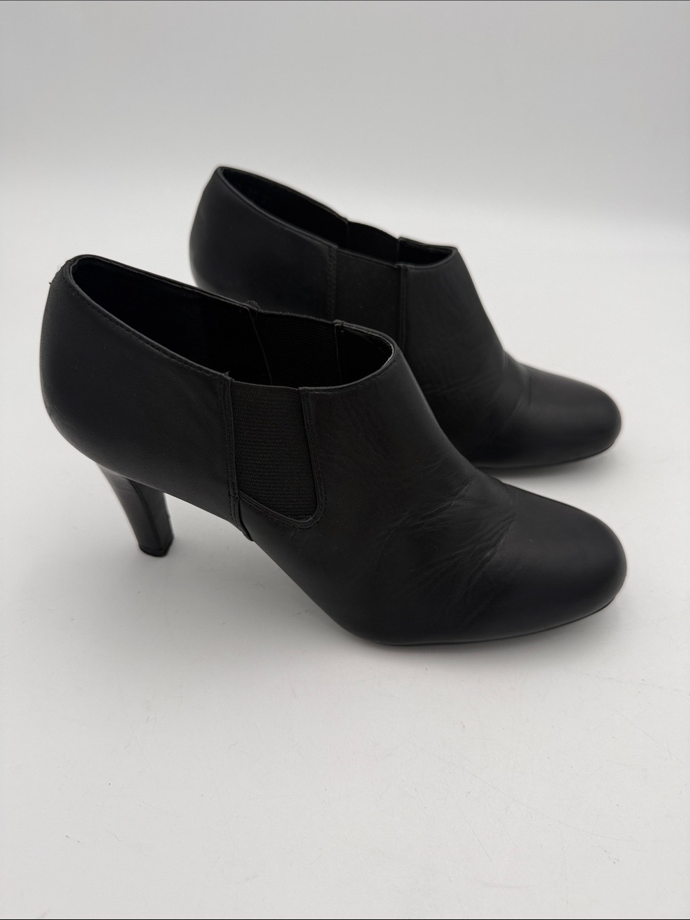 Franco Sarto Black Leather Ankle Booties women 7.5M casual office retro goth
